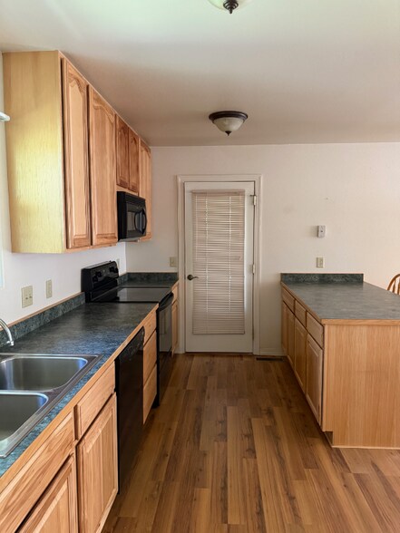 Building Photo - 3952 Houk Way