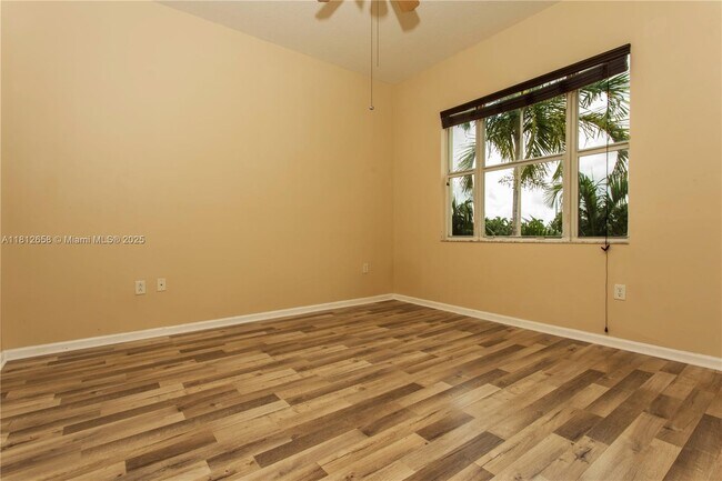 Building Photo - 4402 SW 160th Ave