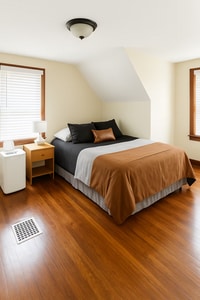 Building Photo - 1914 S Heights Ave