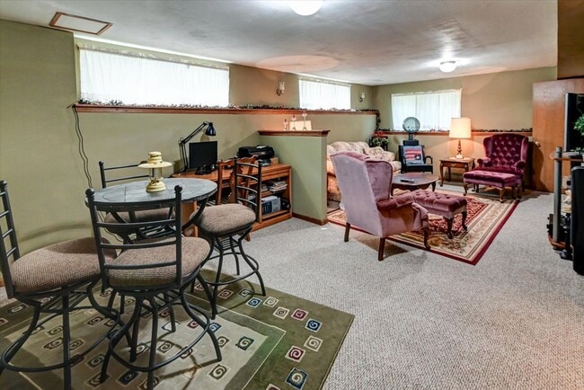 Building Photo - 1214 Carpenter St