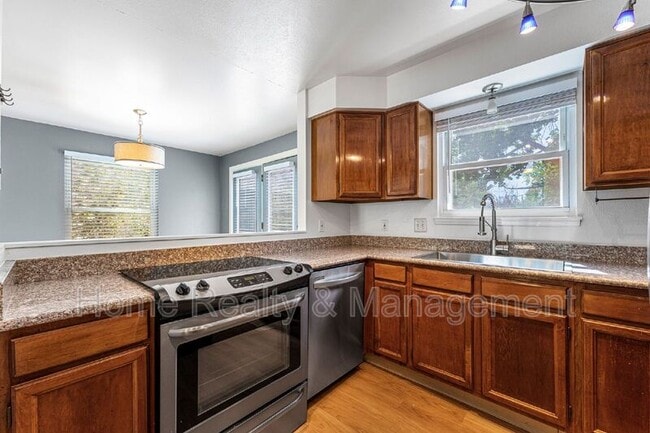 Building Photo - 13313 Birch Cir