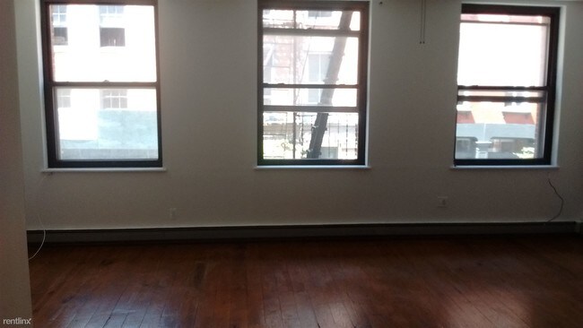 Primary Photo - 277 Water St