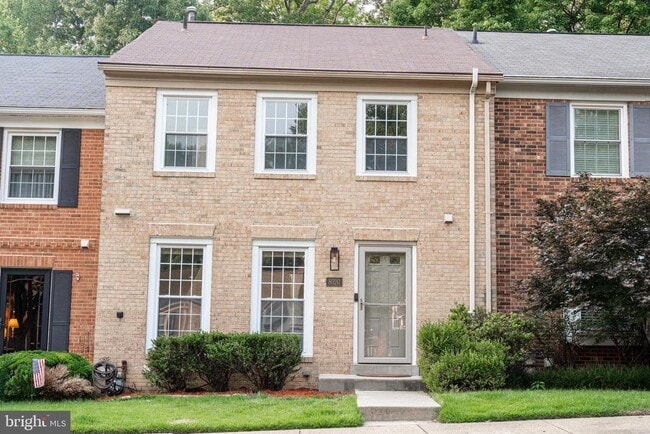 Building Photo - 8020 Bethelen Woods Ln