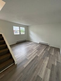 Building Photo - 1239 Zwick Ave