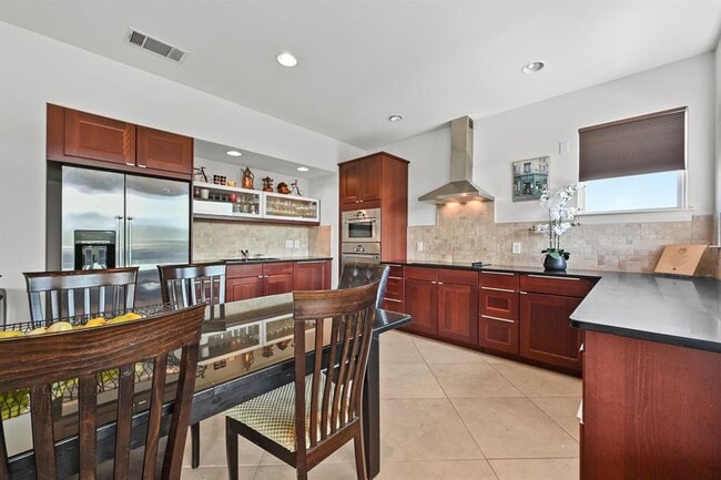 Building Photo - 405 Barrett Ln