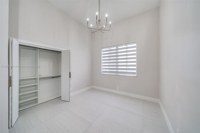 Building Photo - 1212 Camellia Ln