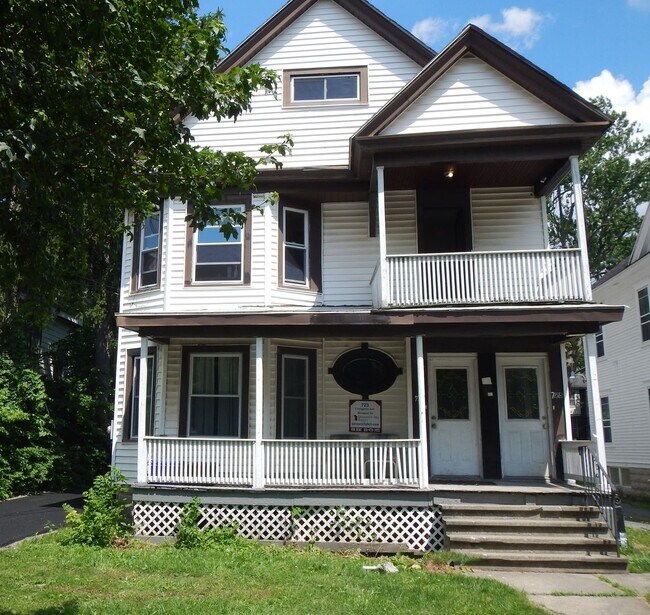 Primary Photo - First Floor 3 Bedroom Apartment Close To C...