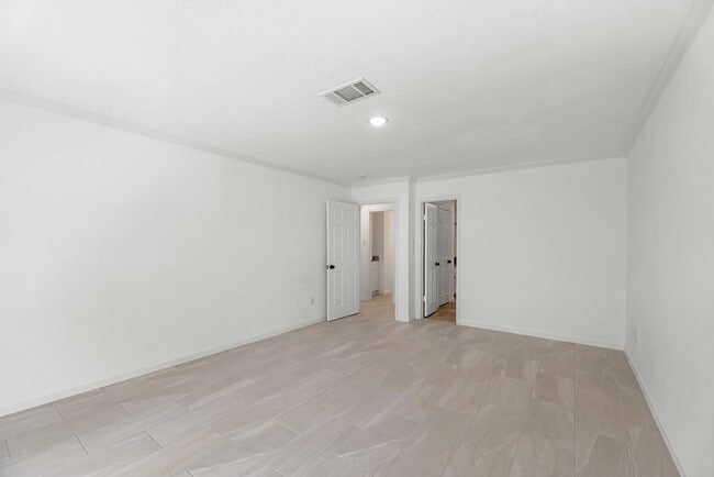 Building Photo - 8011 Liberty Elm Ct