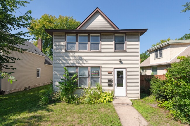 Building Photo - 750 Buchanan St NE