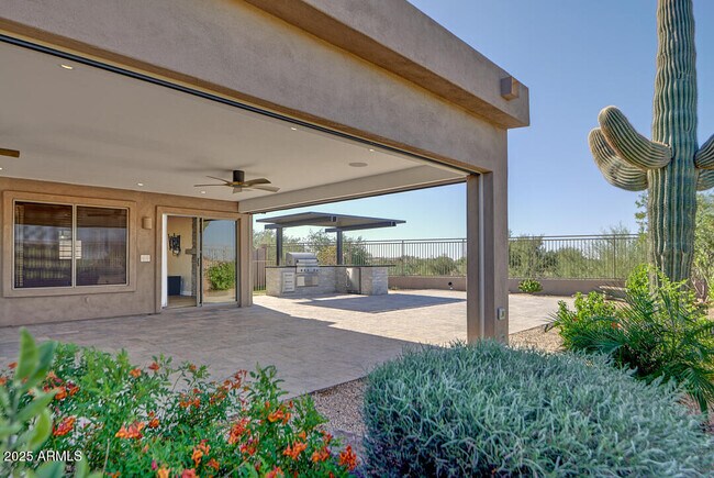 Building Photo - 10278 E Tierra Buena Ln