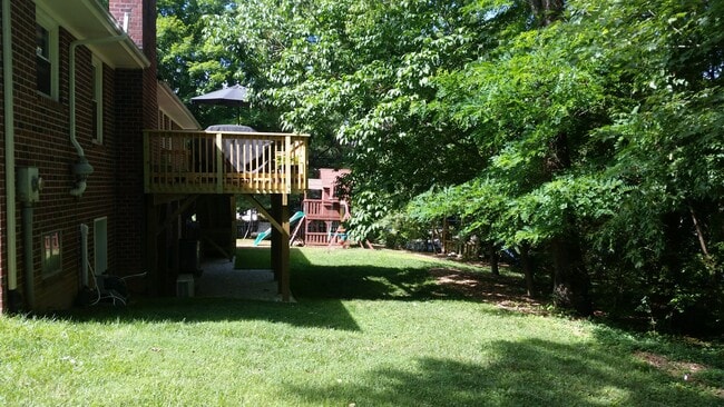 Building Photo - 501 Cranwell Cir