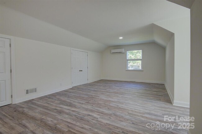 Building Photo - 3900 Rhodes Ave