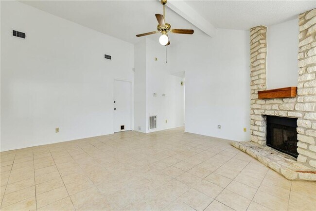 Building Photo - 16803 Pocono Dr