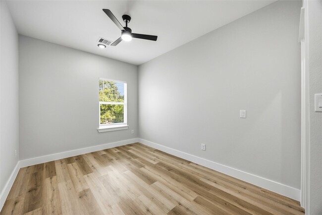 Building Photo - 1084 Junell St