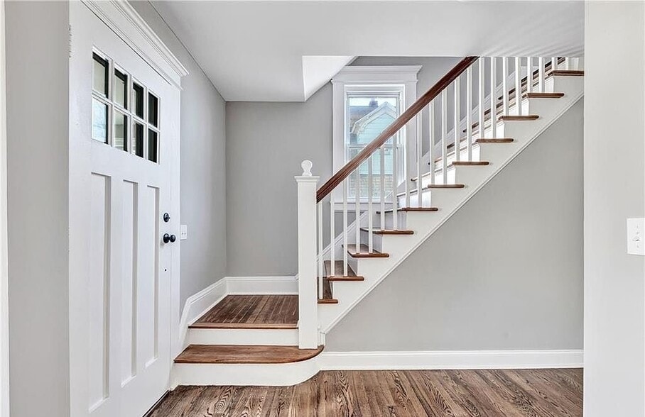 Building Photo - 41 Spring St