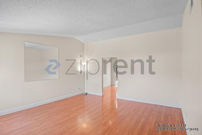 Building Photo - 2758 Croft Dr