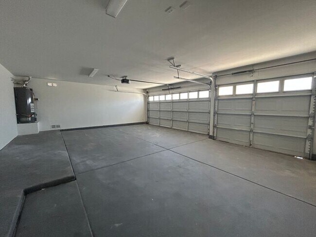 Building Photo - 6858 S 19th St