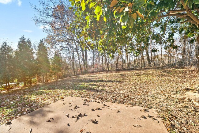 Building Photo - 1804 Palamino Dr