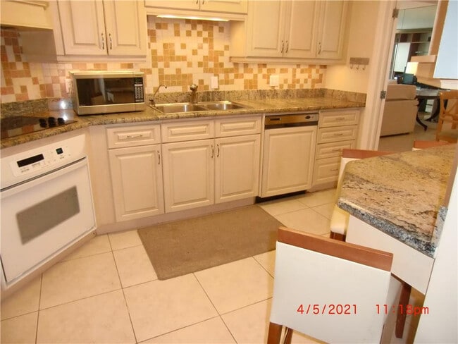 Building Photo - 3500 Galt Ocean Dr