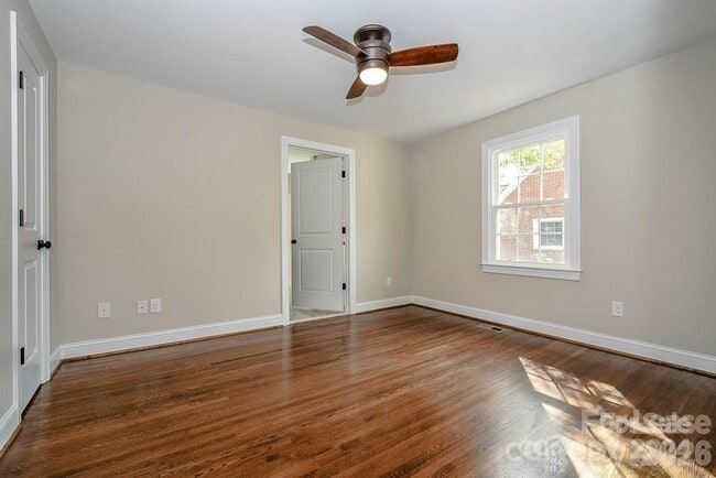 Building Photo - 2117 Scott Ave