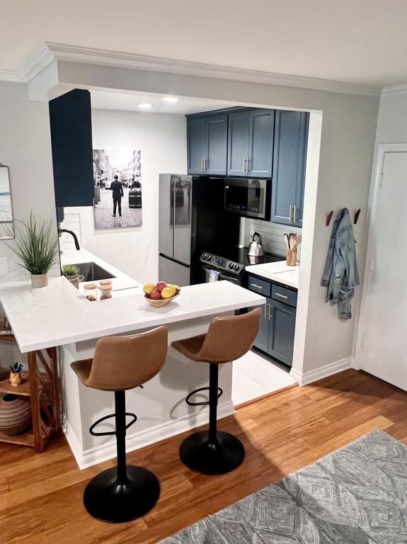 Building Photo - 7777 W 91st St