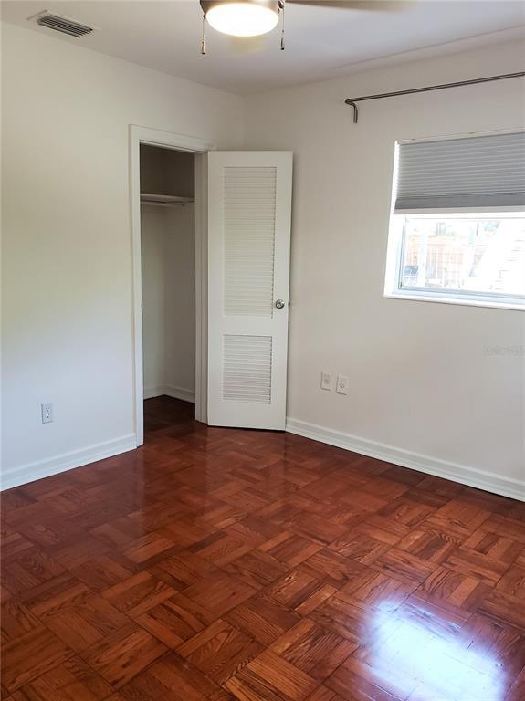 Building Photo - 707 S Lois Ave