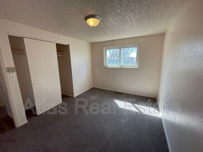 Building Photo - 4435 S Anjelina Cir