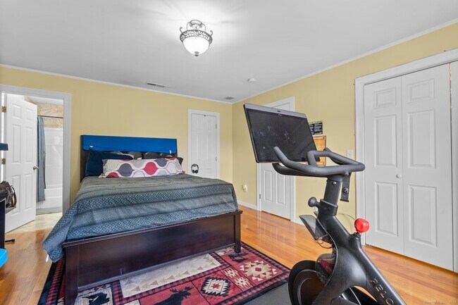 Building Photo - 55 Allen St