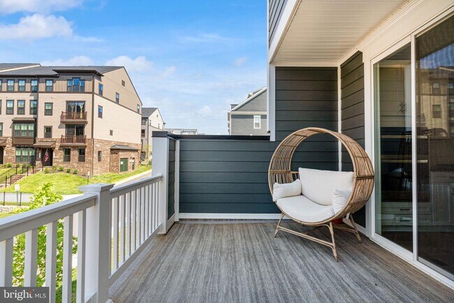 Building Photo - 1747 Riverbluff Ave