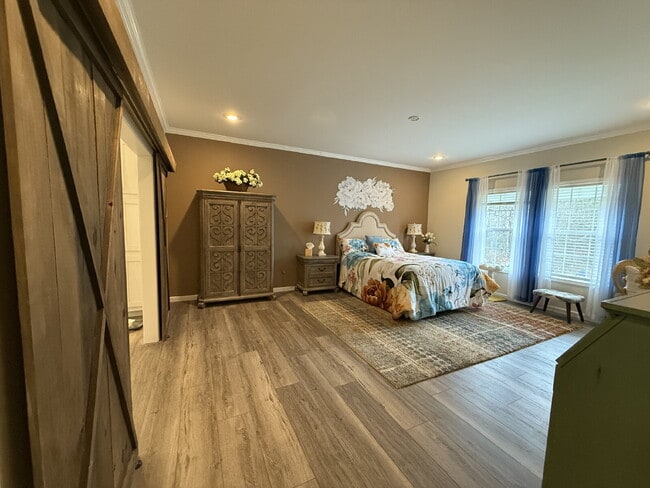 Building Photo - Immaculate Newer 3BR/2BA Brevard Home with Open Layout – Pet-Friendly