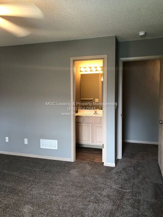 Building Photo - SOUTH GARDEN TOWNHOMES