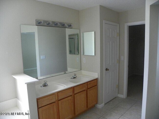 Building Photo - 1908 Tuscan Oaks Ct