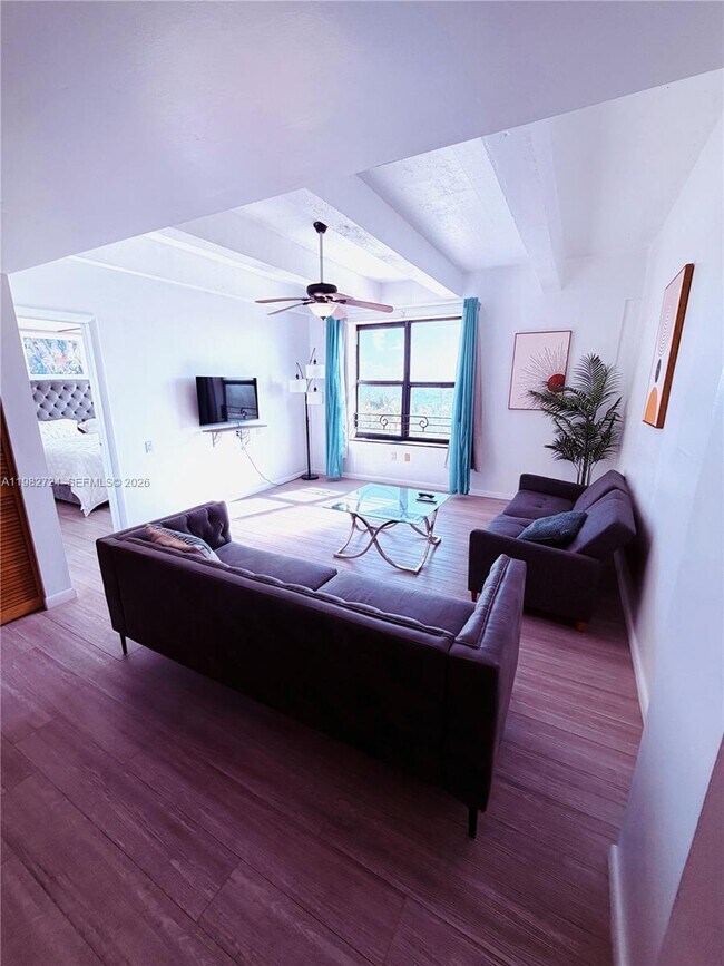 Building Photo - 1330 Ocean Dr