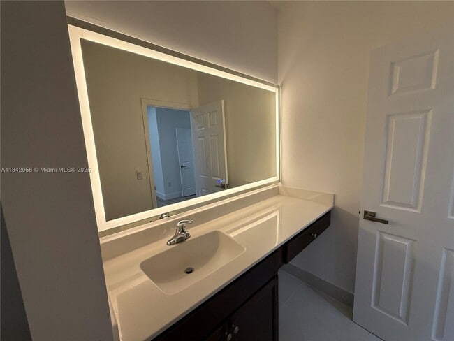 Building Photo - 8132 SW 17th Ct