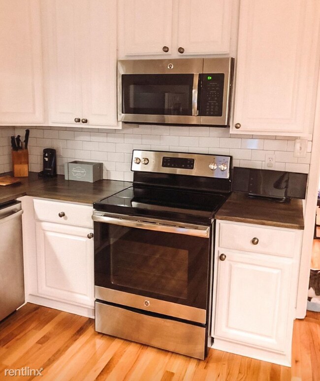 Building Photo - 3 br, 1 bath House - 4805 Merrill Lane