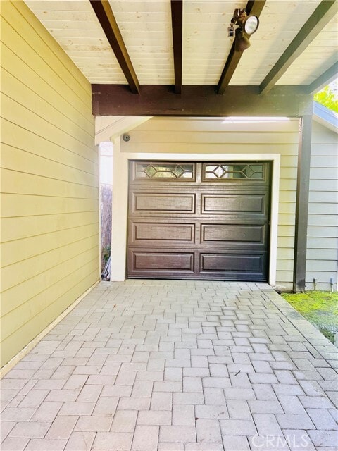 Building Photo - 1163 N Poinsettia Pl