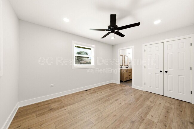 Building Photo - 106 Hawthorne Dr