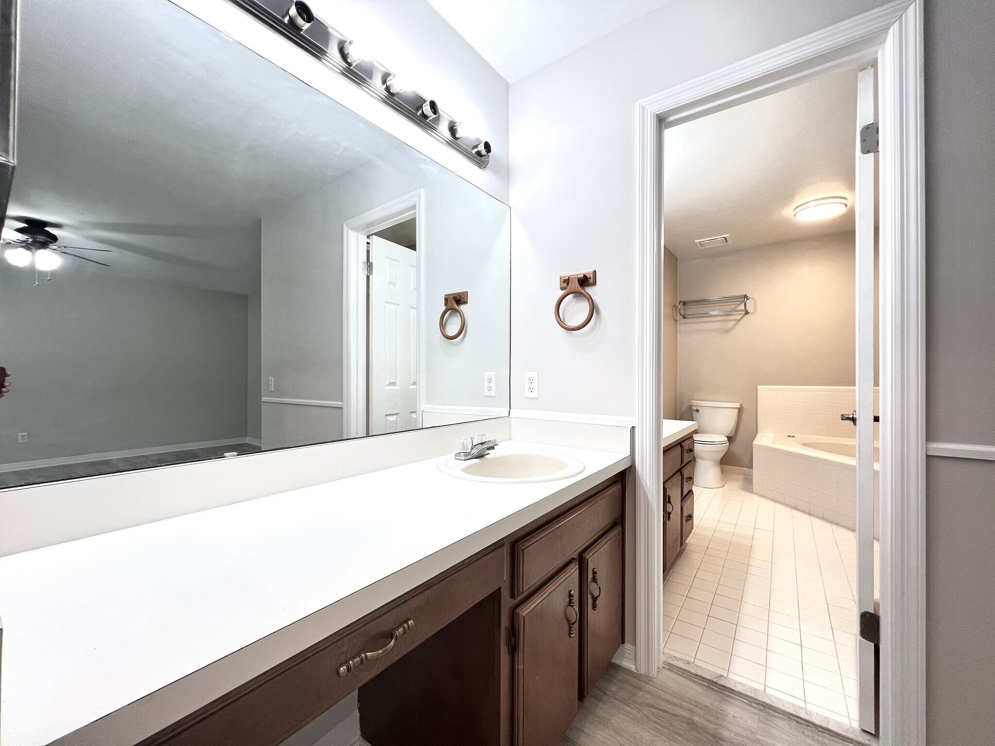 Building Photo - 3724 54th Ln