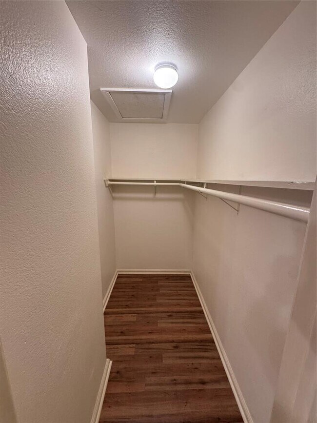 Building Photo - 8207 Sam Rayburn Dr