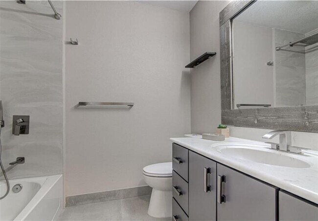 Building Photo - 1905 Moonlight Dr