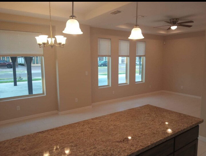 Building Photo - 210 Fig Dr