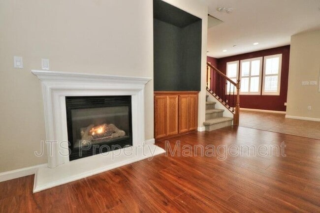 Building Photo - 217 Barnhill Dr