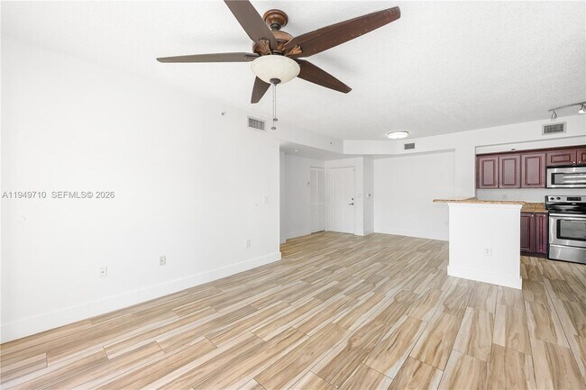 Building Photo - 2200 E Preserve Way