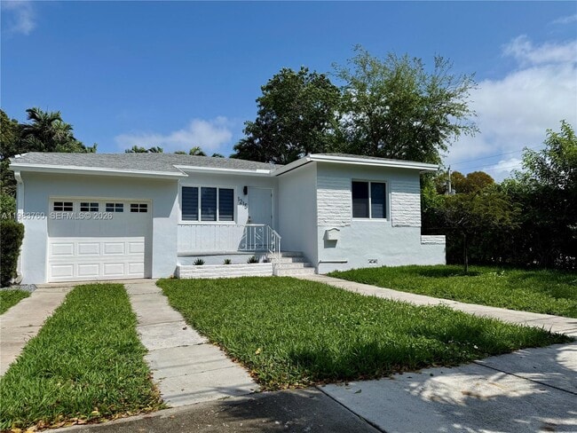 Building Photo - 1215 SW 15th St