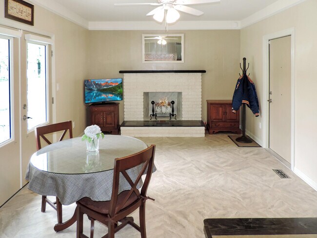 Building Photo - 37183 Vargo
