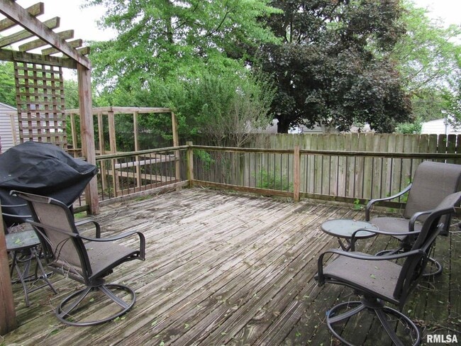 Building Photo - 1126 W Lombard St