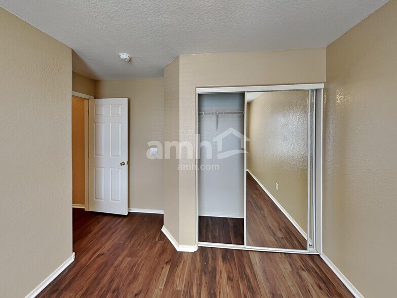 Building Photo - 4854 E Meadow Mist Ln