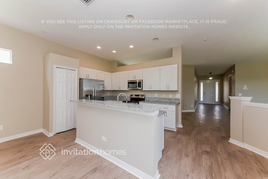 Building Photo - 5407 Lexington Dr
