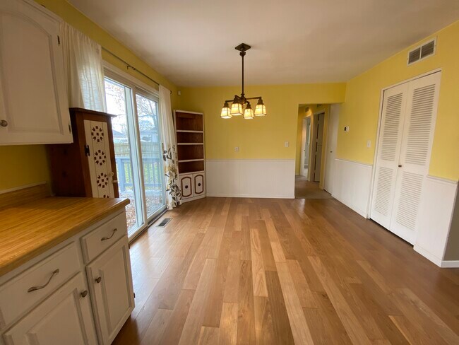 Kitchen and dining room - 618 Clayton Ave NW