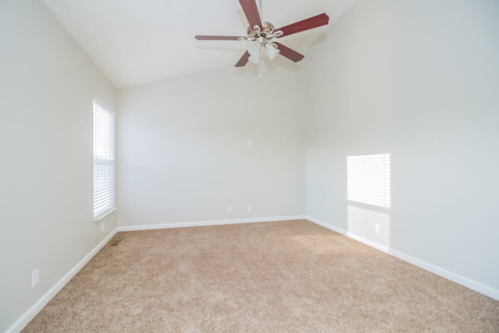 Building Photo - 2124 Freeman Ln